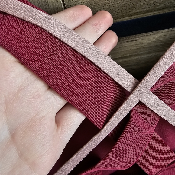 NWT Marika sports bra gym yoga size S wine color removable padded maroon bra - Picture 3 of 4